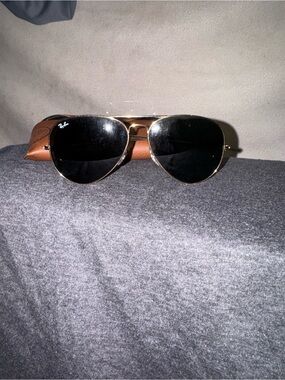 Ray-Ban Aviator Sunglasses in Black Lenses with Gold Frame
